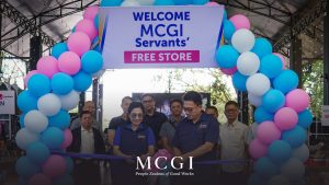 Kuya Daniel and Ate Arlene ribbon cutting